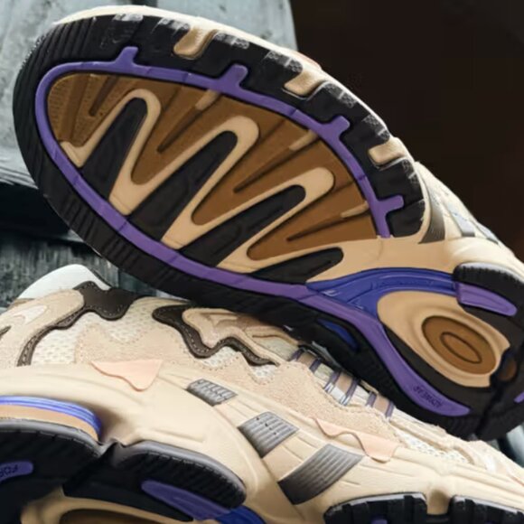 Adidas 2023 Bad Bunny x Response CL 'Paso Fino' - Picture 8 of 10